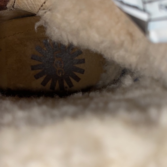 UGG s/n 1004177 boots ankle leather size 7 great condition. - Picture 14 of 14